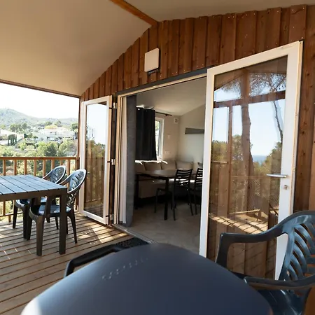 Camping Cala Llevado توسا ذي مار